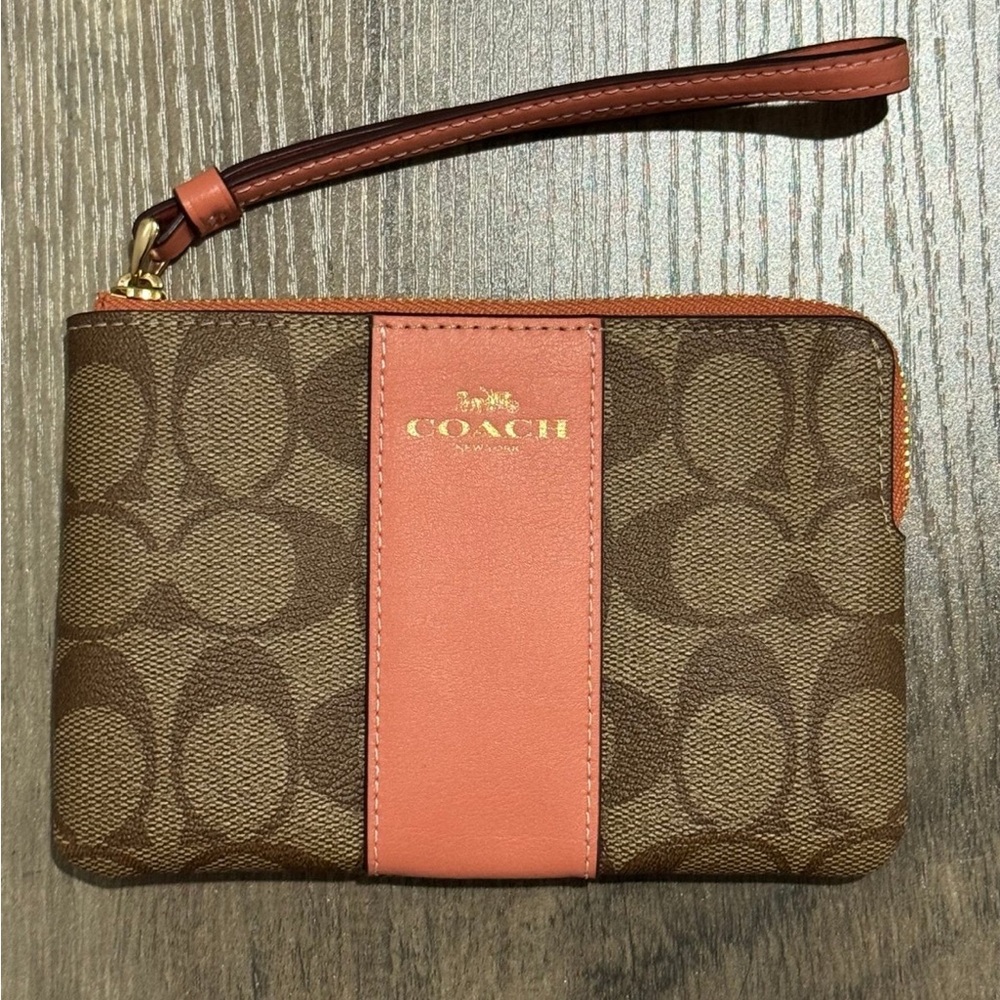 Coach Coral / Signature Wristlet Wallet
